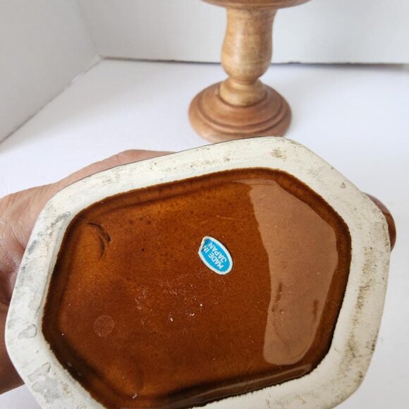 Made In Japan Ceramic Kitten In Watering Can-5 1/2” tall 7” wide - Picture 6 of 6